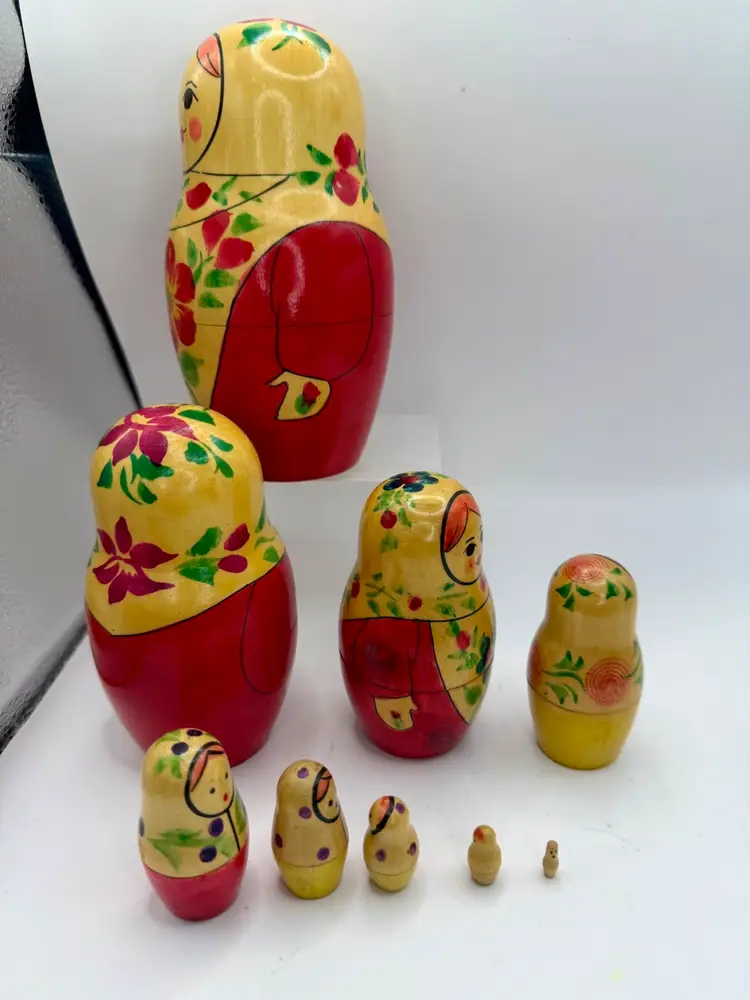Vintage Set of 9 Russian Wooden Nesting Dolls Matroyshka Good Condition