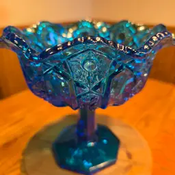 VTG L.E. Smith Quintec Heritage Peacock Glass Pedestal Compote