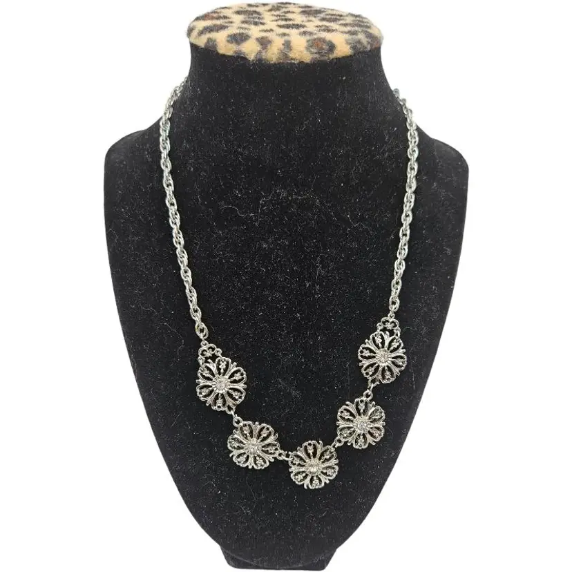 Vintage Silver Floral Necklace