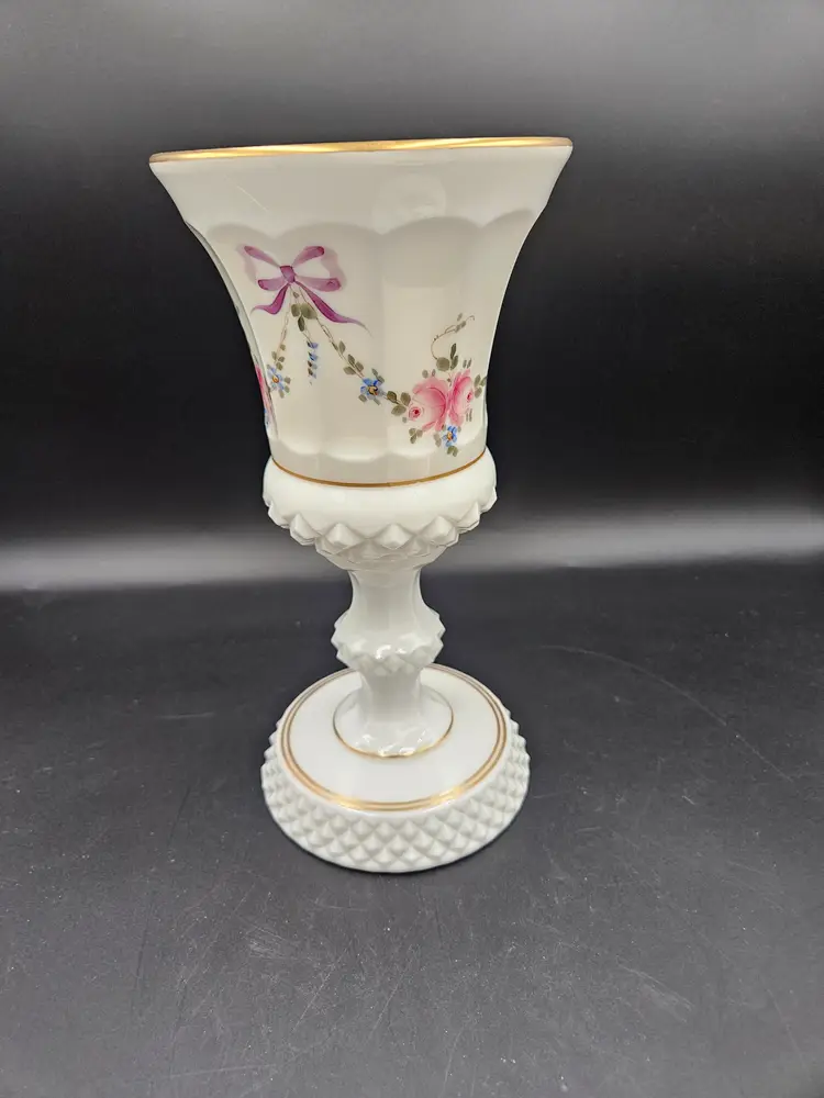 Westmoreland Roses and Bows Urn