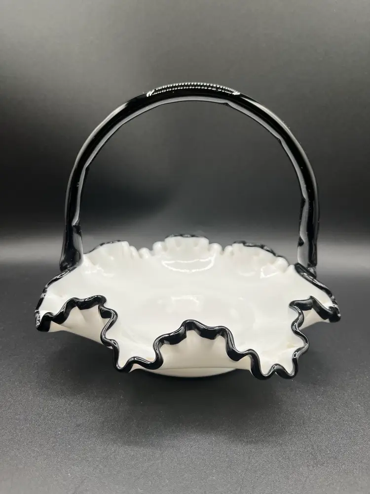 Fenton "Ebony Crest" Milk Glass Ruffled Basket READ 8”🧺