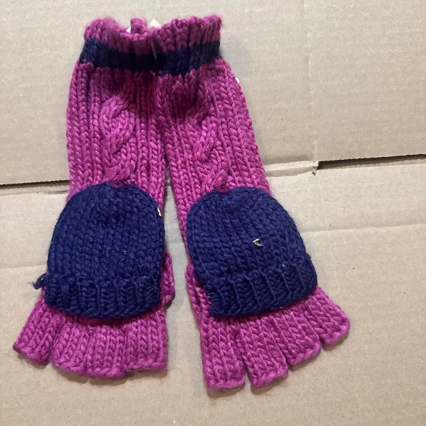 CollectionEighteen gloves