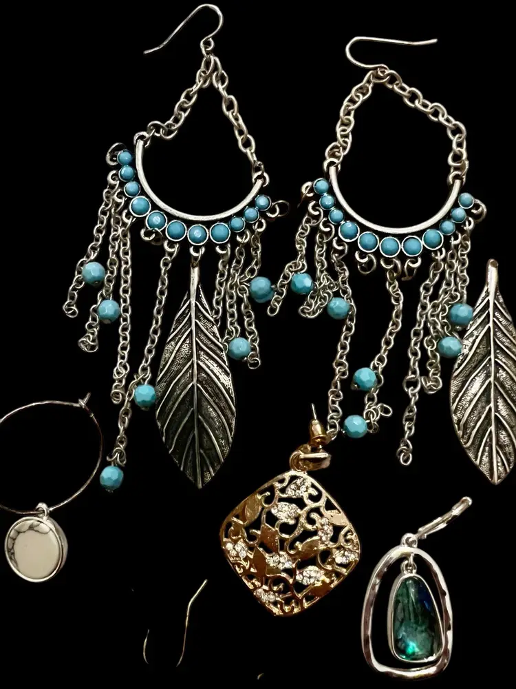 Vintage 2 Now SINGLE & Pair Pierced Clip Earring Lot Wear Craft RePurpose 36PCS #F-9