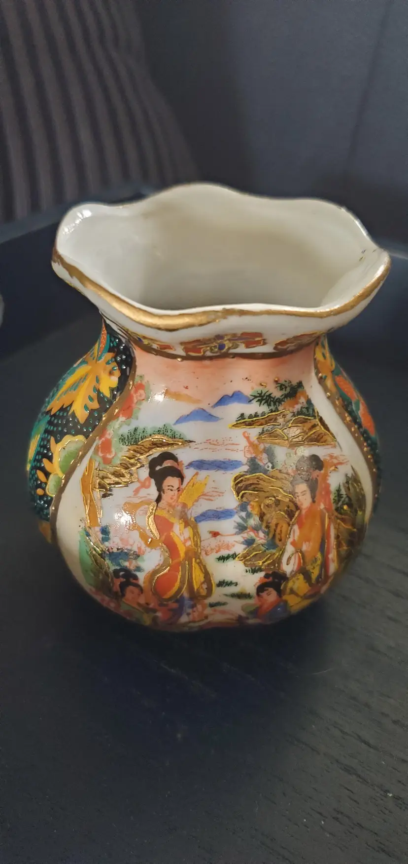Vintage Hand Painted Chinese Geisha Scene Vase
