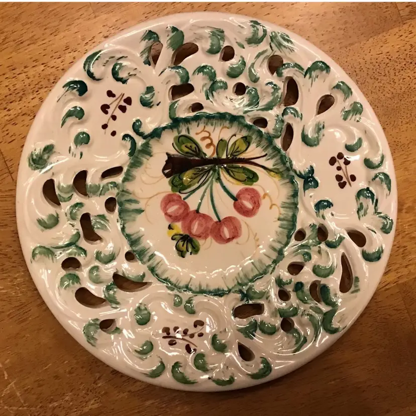 Made In Italy Italian Cherries Decorative Plate With Open Work