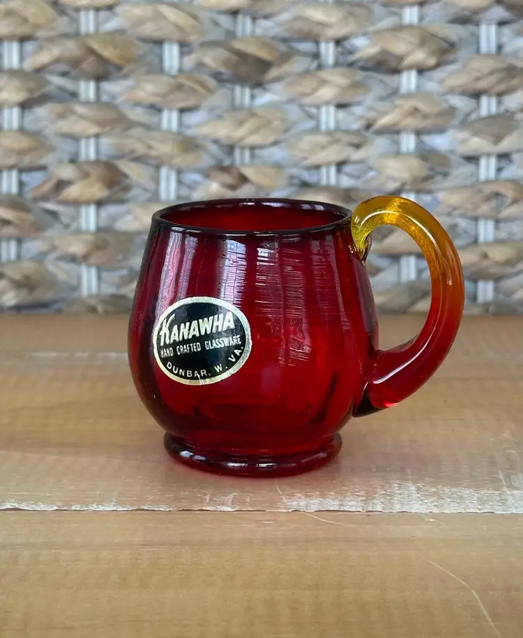 GLOWY GLASS! Kanawha Hand Crafted Glassware Small Cup in Amberina Glass UV Glow