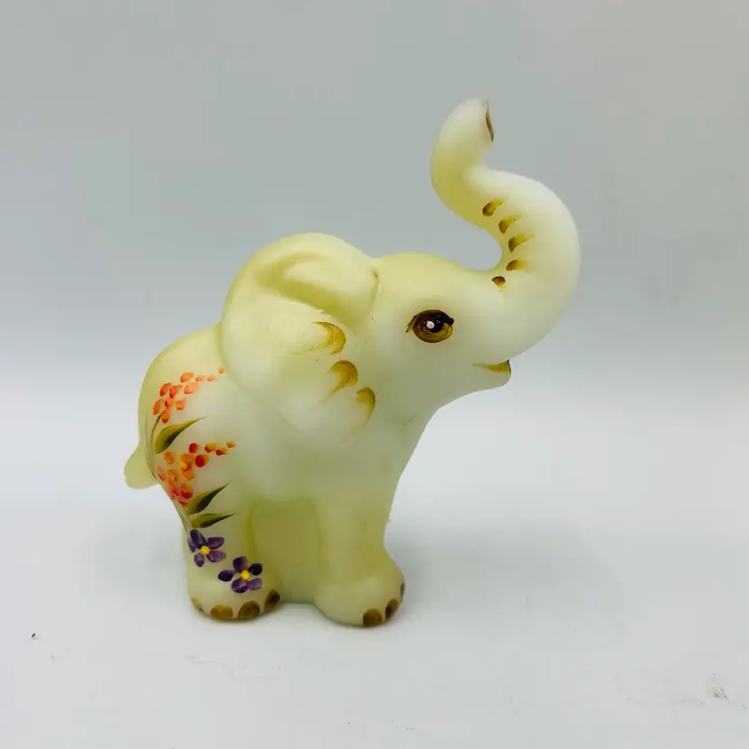 Fenton Glass SUE JACKSON hand Painted Elephant Figurine LOW START