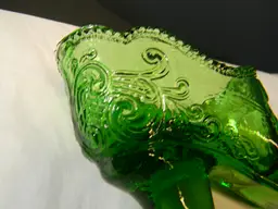 #01 Art Glass Victorian Style Glass Shoe/ slipper. ( 4" L X 2 1/4" H)