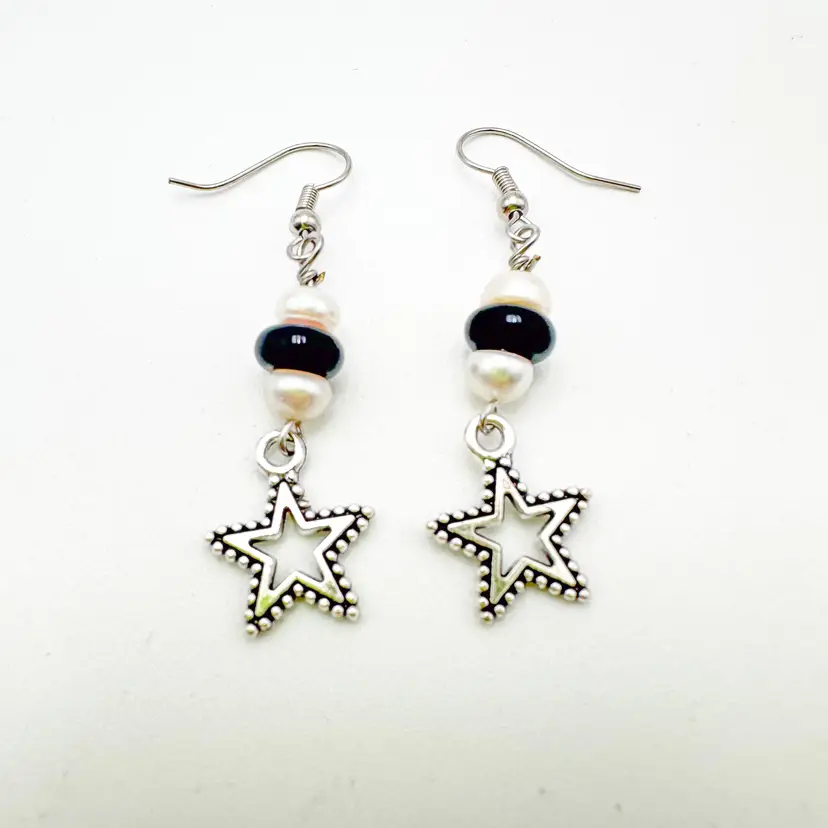 Star Charm Earrings Silver Tone White Pearl and Black Bead Accents