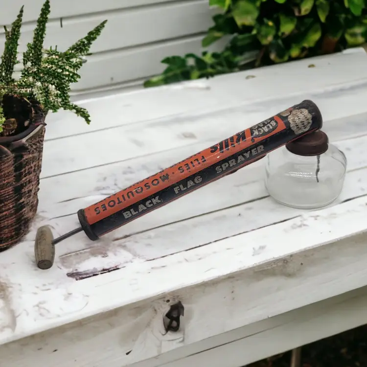 Vintage Black Flag Bug Pump Spray Glass Reservoir Halloween Rustic Advertising