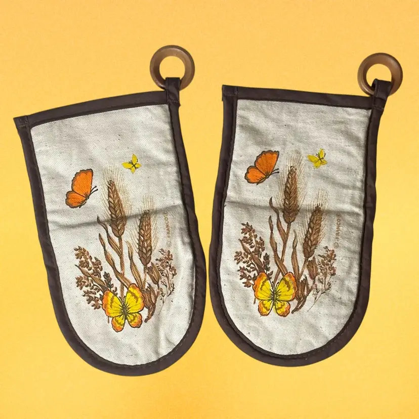 Vintage 1970s Pair Franco Hot Pad Pot Holder American Country Classics Butterfly Wheat