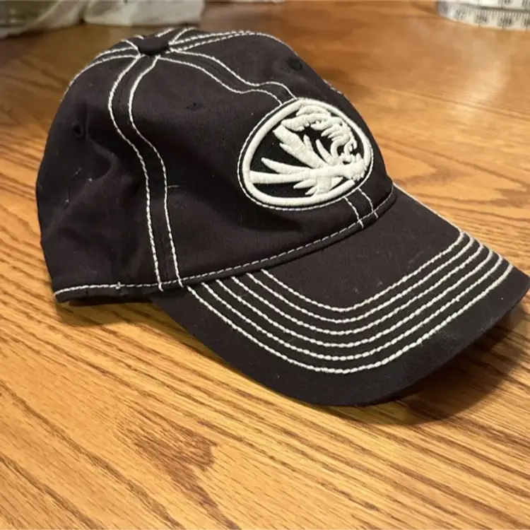 Missouri Tigers Mizzou Stretch Fit Hat Black White Embroidered Thick Stitch Logo
