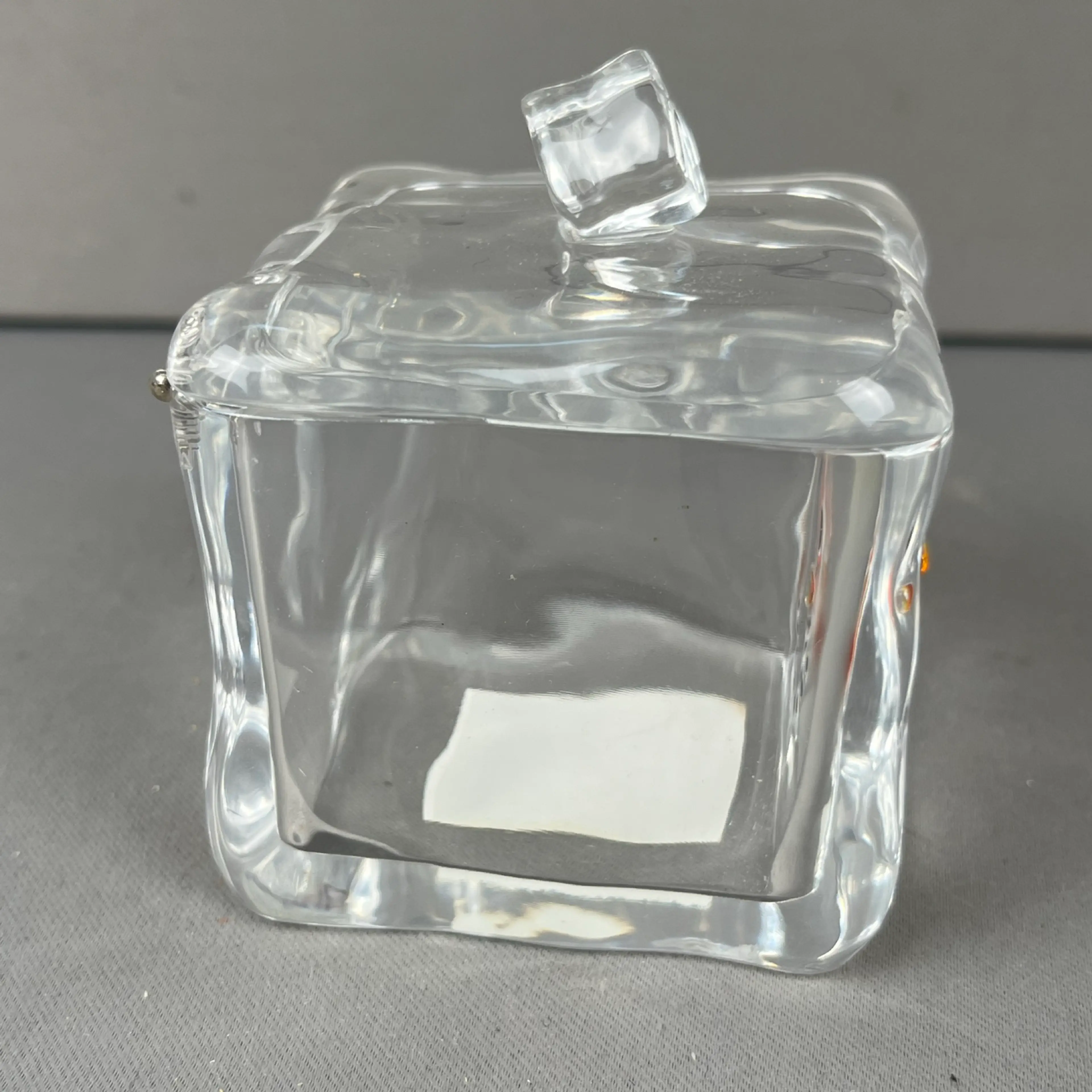 Image 2 of 7