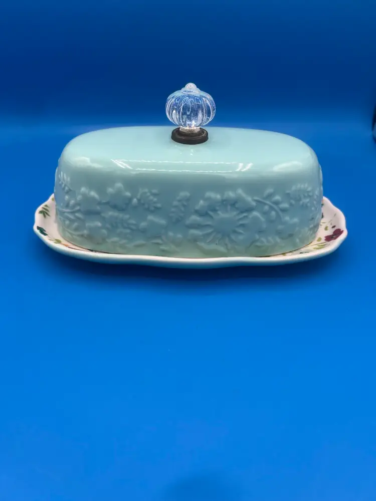 Pioneer Woman "Kari" Stoneware  Butter Dish W/ Crystal-look  Knob 8" EUC