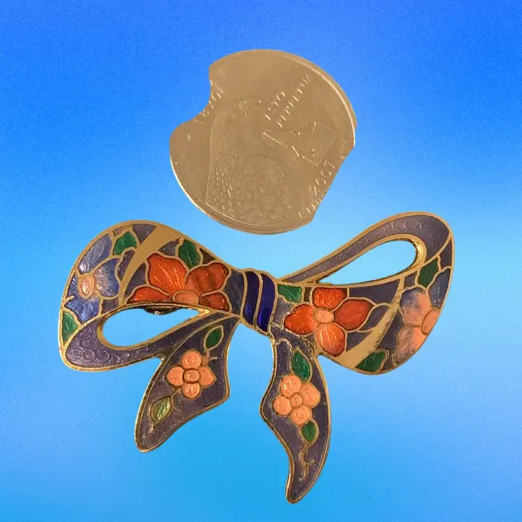 Gold Tone Enamel Bow Brooch Red And Pink Flowers On Blue Background