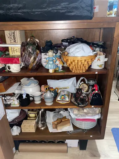 What’s On This Shelf? Let’s See! 