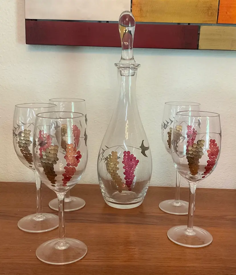 Curtea Sticlorului Romanian Decanter and five glasses; Etched grapes and vines and hand painted