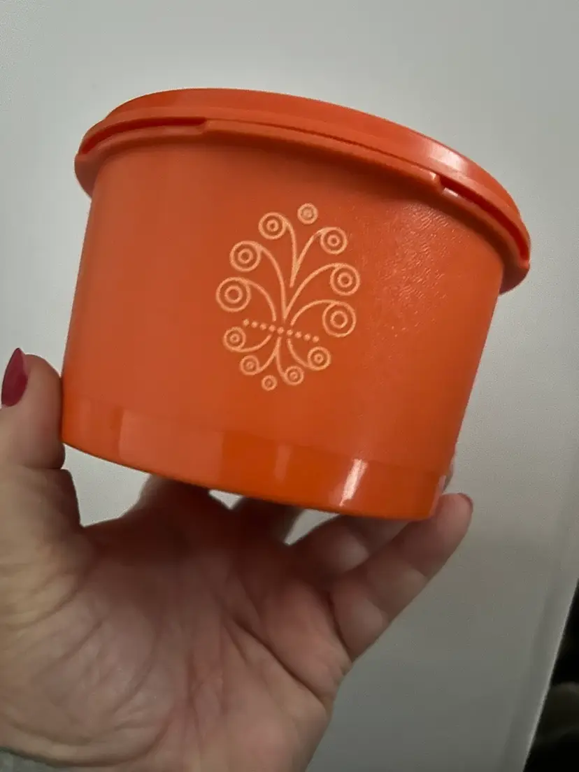 Vtg Tupperware Orange 3 1/4” H 5” D