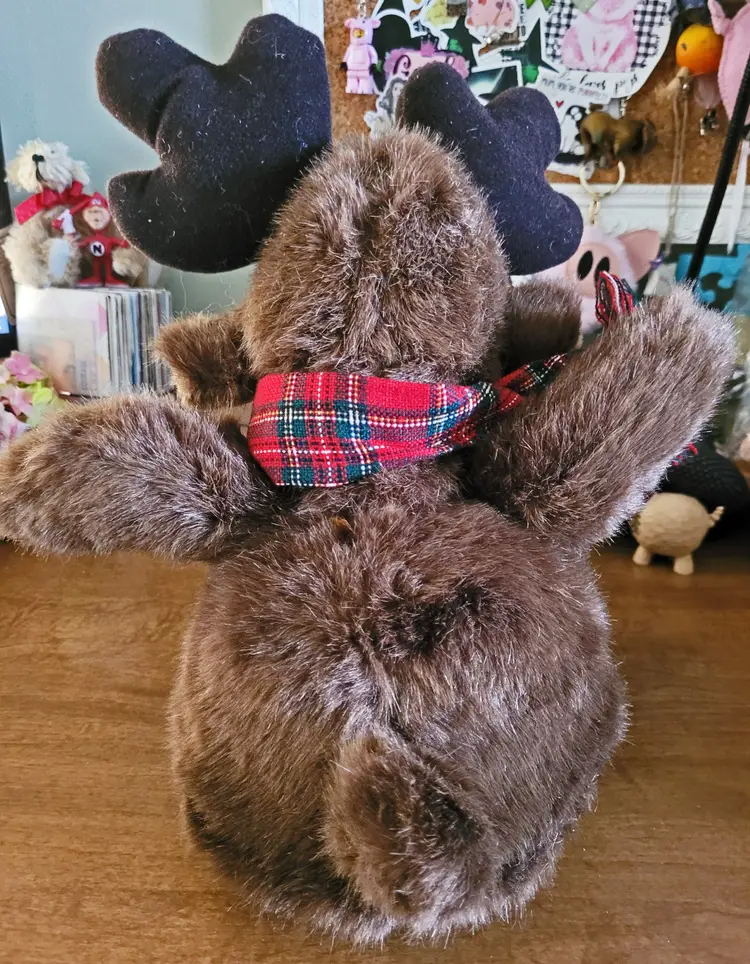 Vintage Gemmy Dancing Moose Sings "Sleigh Bells" c. 1998 - As Is