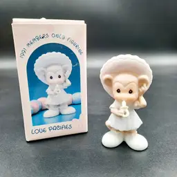Precious Moments Members Only Enesco 1991 "Love Pacifies" Figurine