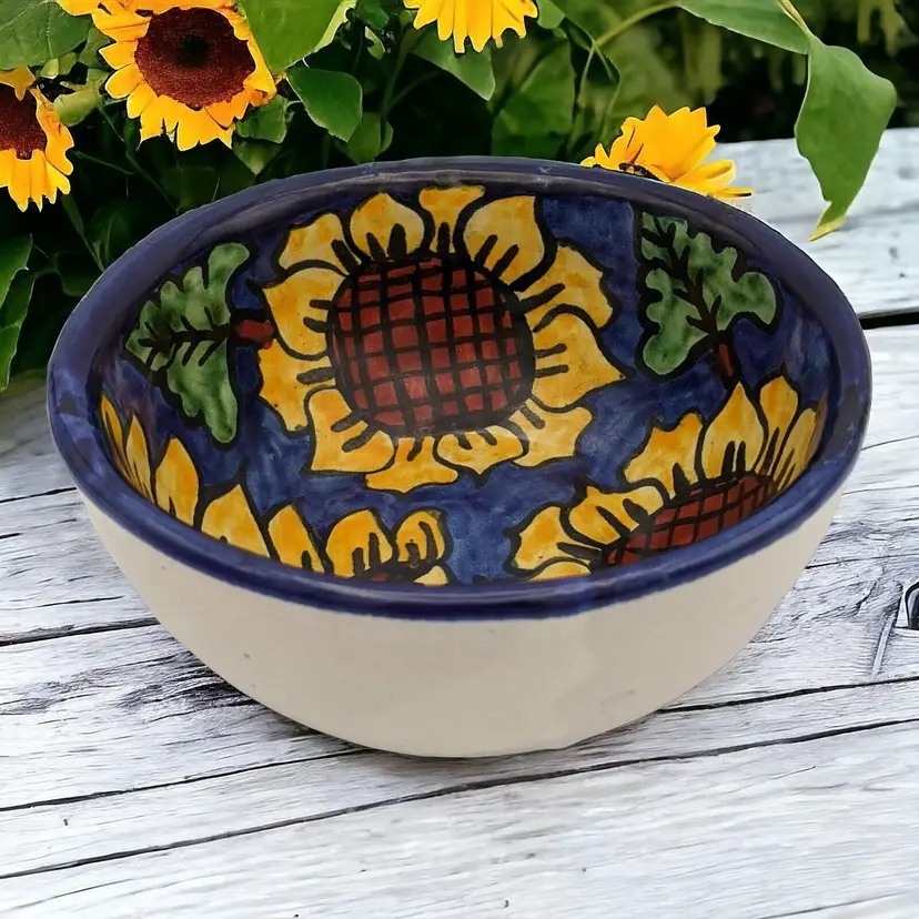 Talavera Rea Terracotta Folk Art Pottery Yellow and Blue Sunflower Bowl Mexico