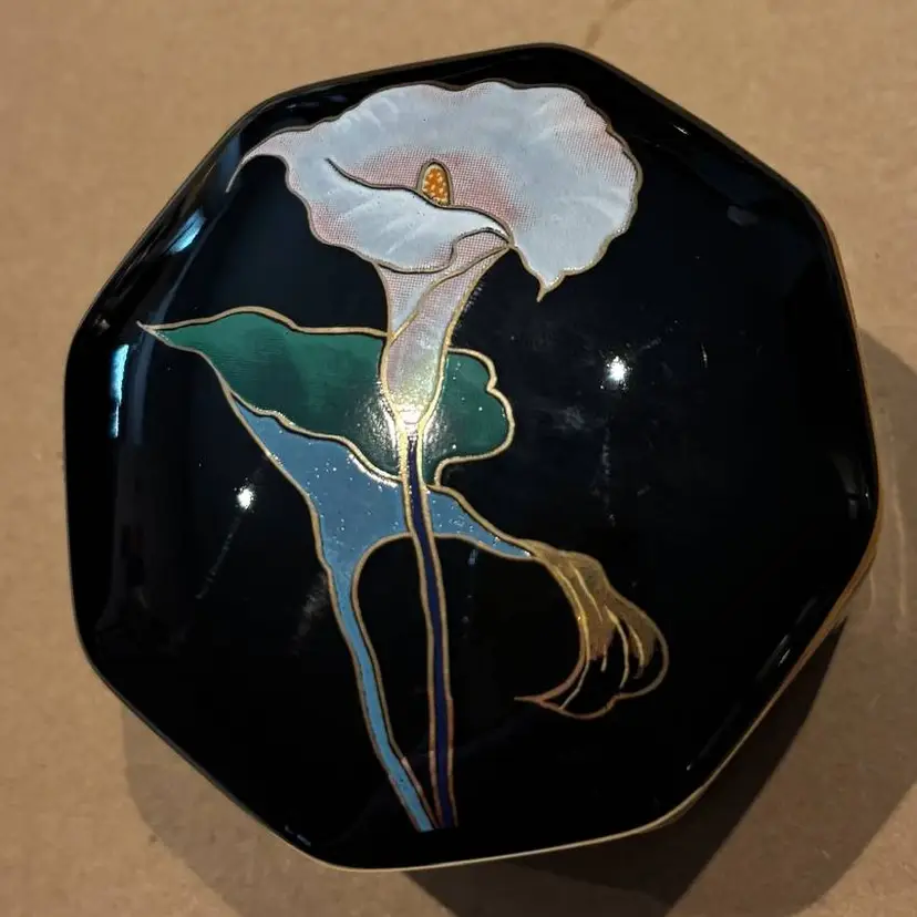 Yamaji Black Octagon, Lily Trinket Box with Lid