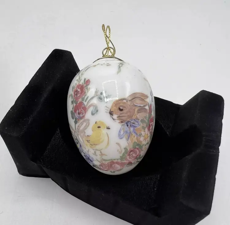 REUTTER Porzellan Rabbit Bunny Chick Porcelain Egg Ornament Easter Vintage 3.5"