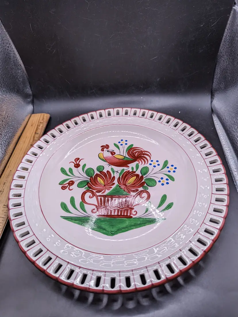 FAIENCE ST CLEMENT 61 ROOSTER PATTERN DINNER SIZE PLATE