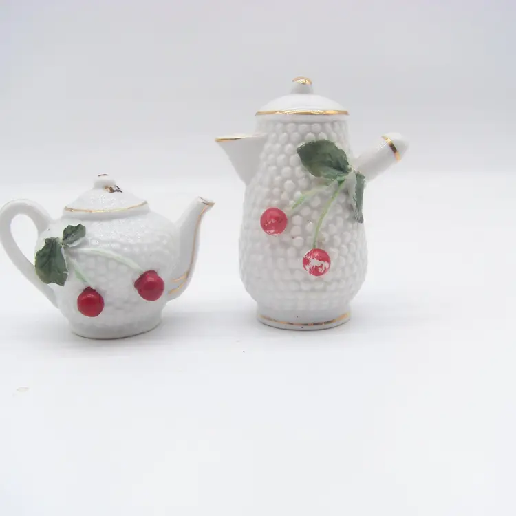 Vintage Ceramic Teapot and Coffeepot Salt and Pepper Shakers