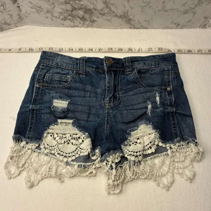 C- Ladies Shorts Size 3 High Rise