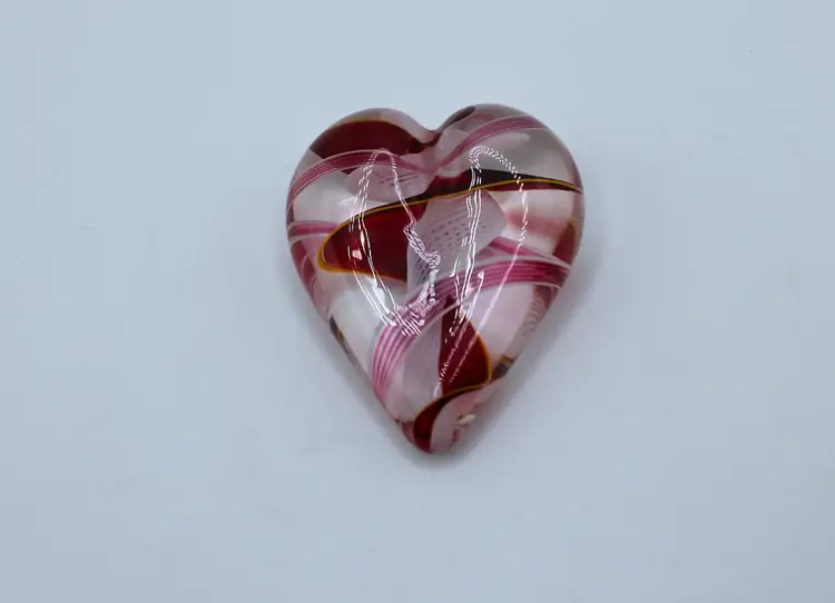 Steven Maslach Hand Blown Art Glass Valentine's Day Heart Paperweight