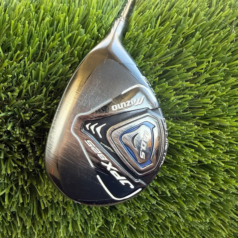 Mizuno JPX 825 RH 3 Hybrid With 19 Degrees Of Loft And E Flex Shaft