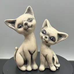 Vtg. Cat Figurine