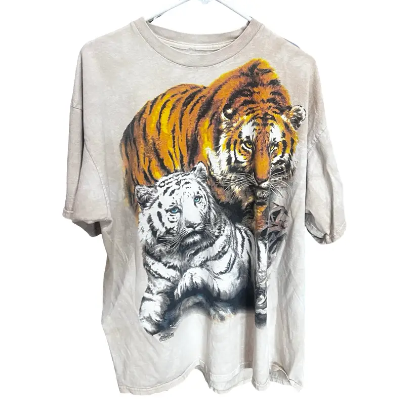 20 Vintage The Mountain Tiger Tshirt Men’s Two Xl