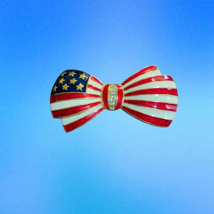 009 Joan Rivers 2.5 Inch Patriotic, 4th Of July Gold Tone And Rhinestone Brooch