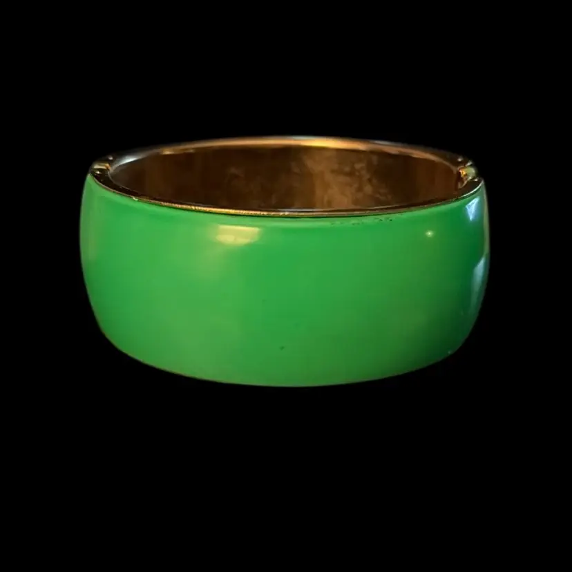 Emerald Green Wide Hinged Bangle Bracelet