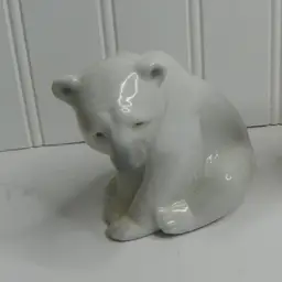 Lladro Porcelain Polar Bear Figurine