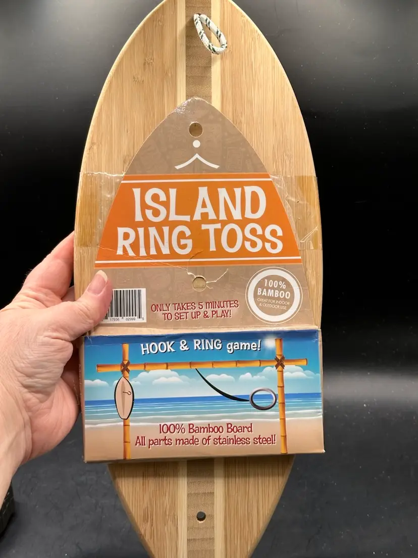 TIKI TOSS Hook and Ring Toss Game - New