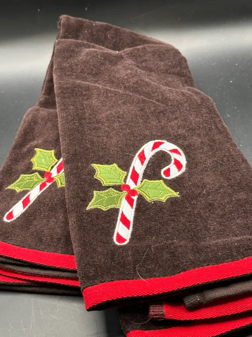 New 2 Brown With Candy Cane Hand Towels