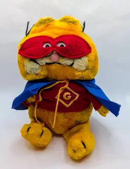 Vintage Garfield Superhero Masked Caped Avenger by Dakin Plush 1981