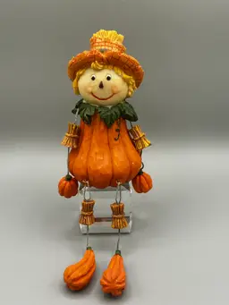 Pumpkin Scarecrow With Dangle Legs
