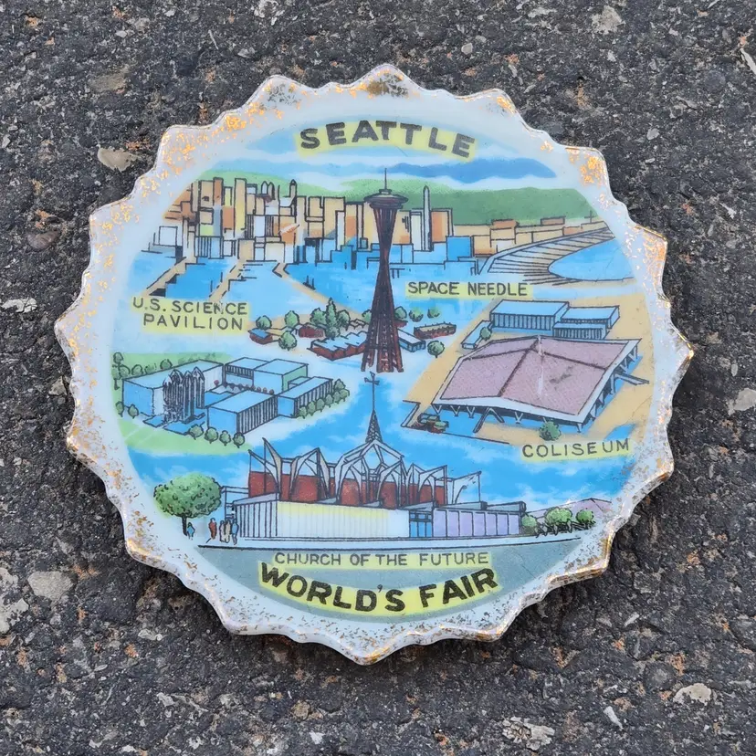 Seattle Worlds Fair Illustrated Mini Plate Space Needle Church of the Future Vintage with CONDITION ISSUES