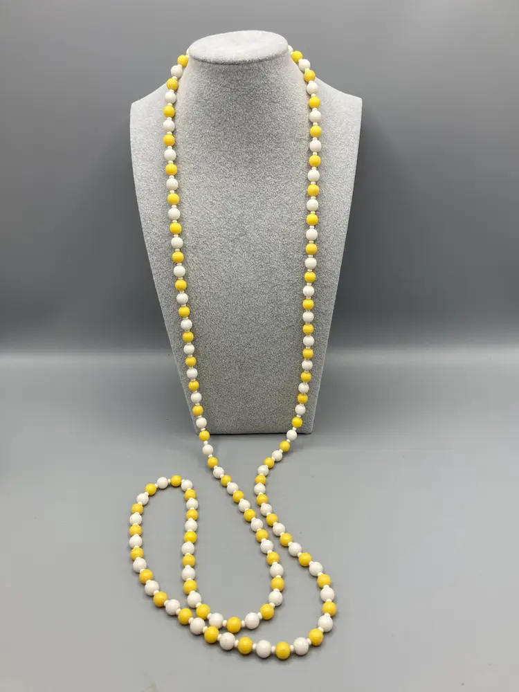 Vintage Yellow and White Necklace with Clip-on earrings Goldtone - Made in Hong Kong