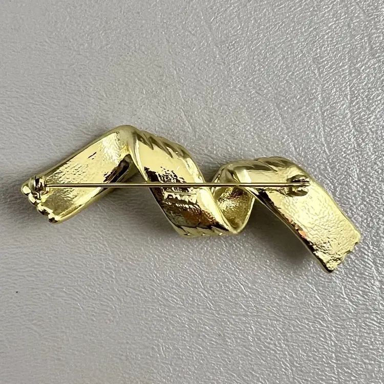 Vintage Large Gold Tone Twist Ribbed Ribbon 3" Brooch Pin Signed AJC