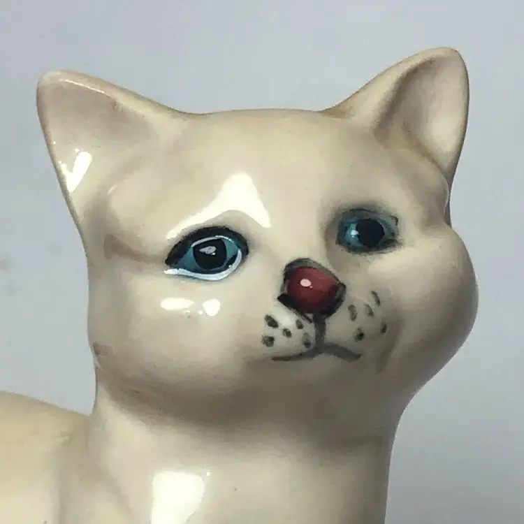 Vintage Royal Doulton Hand Painted White Cat Figurine Made in England