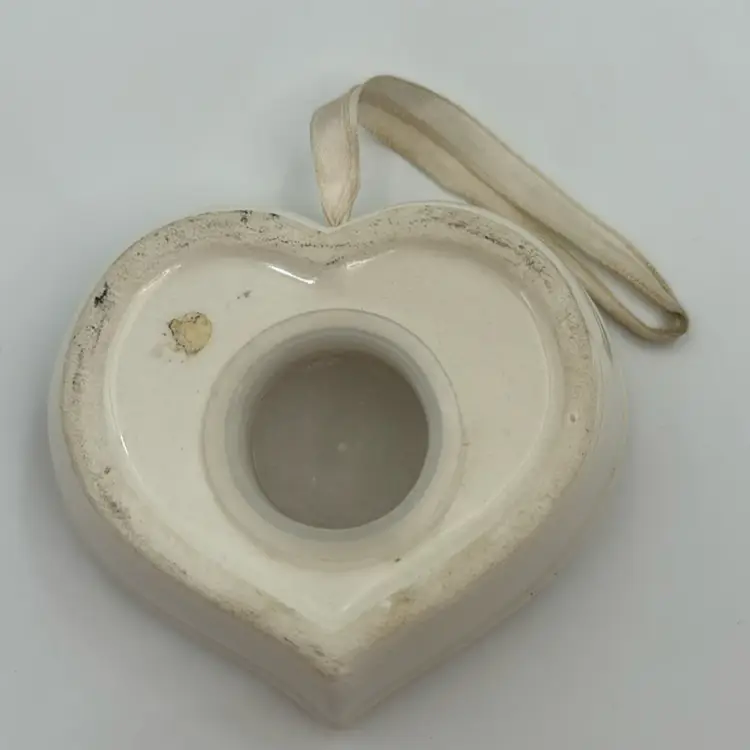 Ceramic White With Pink Flowers Rose Hart Sachet With Gold Trim