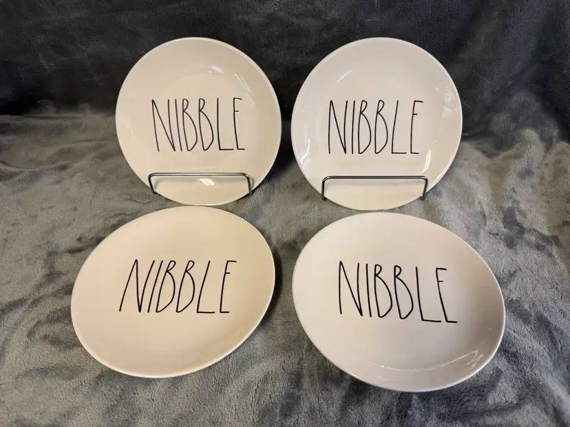 Set Of 4 Rae Dunn Artisan Magenta NIBBLE Snack Dessert Salad Luncheon Plates 6”