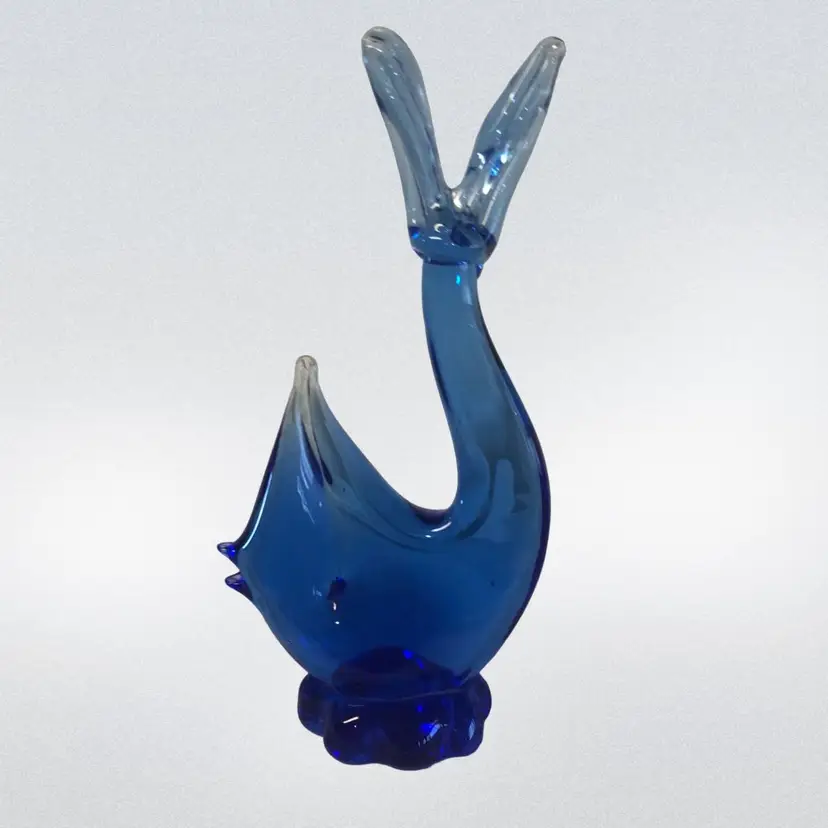HAND BLOWN ART GLASS BLUE Fish Applied Tail Fin Paperweight
