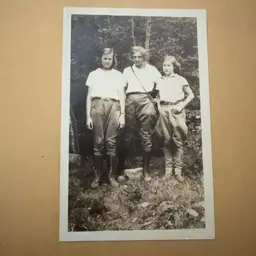 #01 - Antique Photos