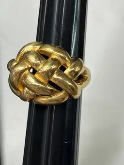 Crown Trifari Knotted Ring